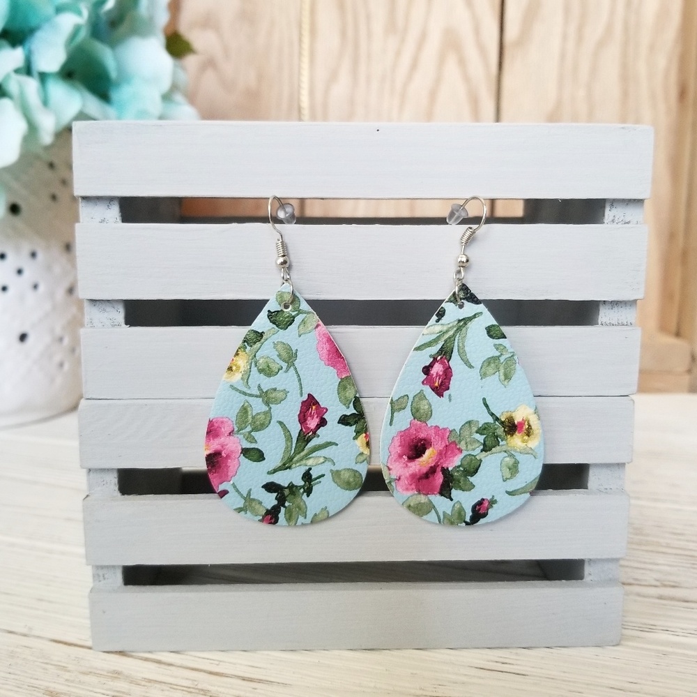 4 Pairs - Faux Leather Earrings